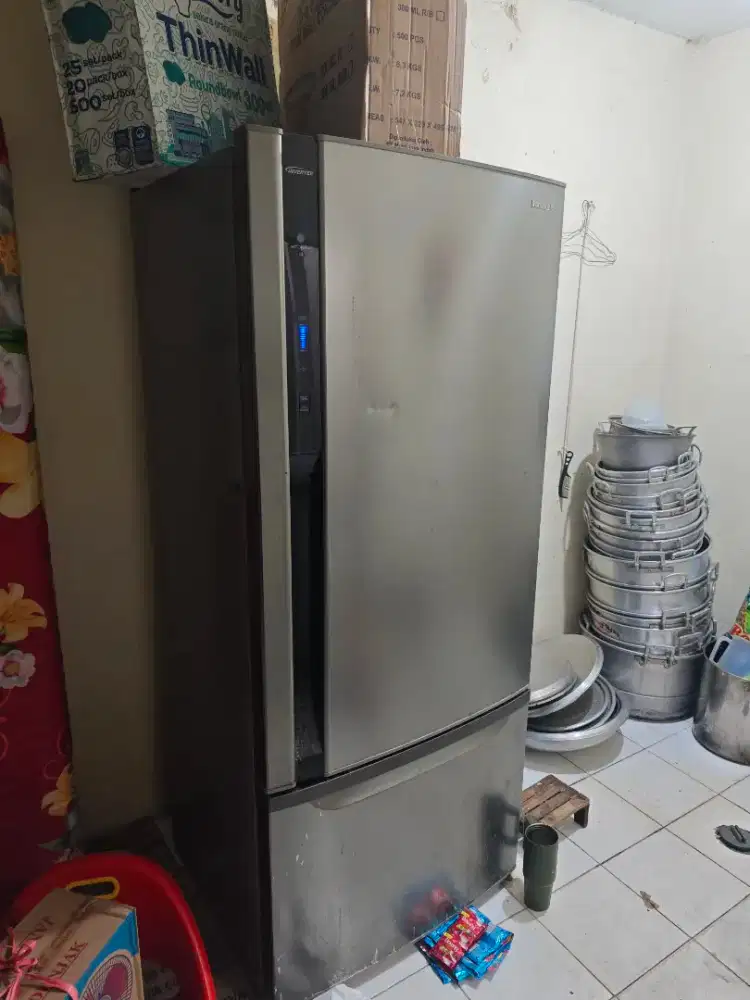 Kulkas panasonic minus