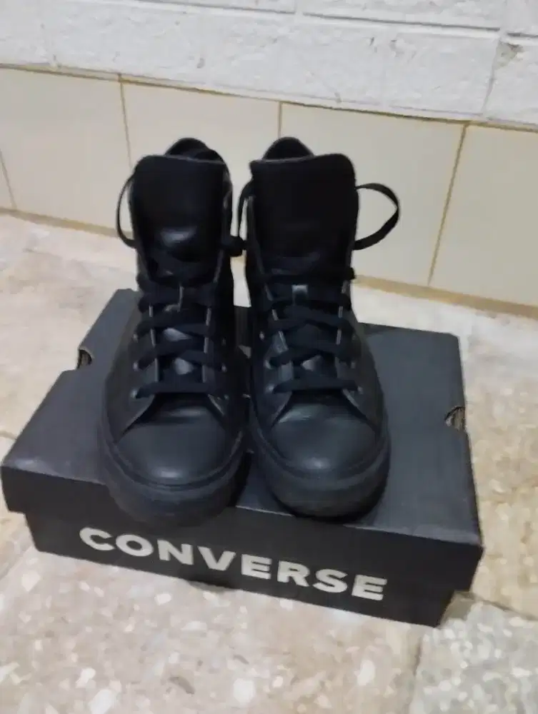 Converse CTAS Hi Leather