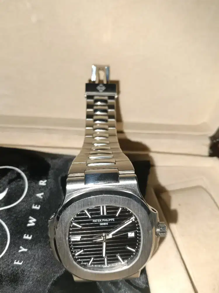 Patek phillipe Nautillus Tiff edtion Ori