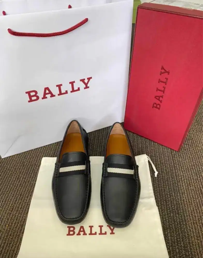 Bally Waltec casual pantofel slip on sepatu original brand size 40.5