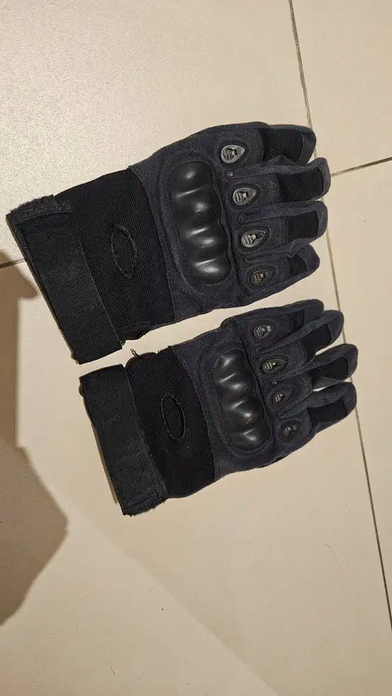 Sarung Tangan Olahraga (Sports Gloves) Hitam Size L