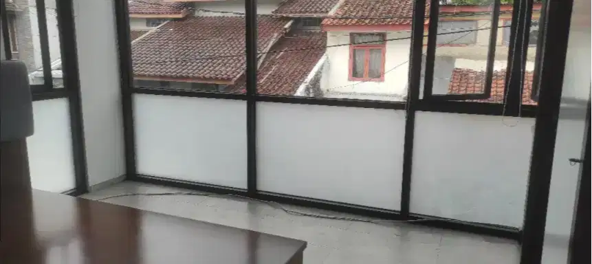 PUSAT KACA FILM RUMAH DAN GEDUNG