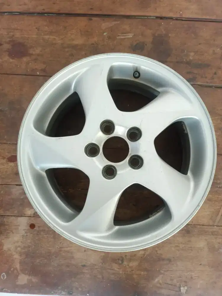 Velg Volvo 16-inch alloy wheel Volvo 850 or S70 Original Germany