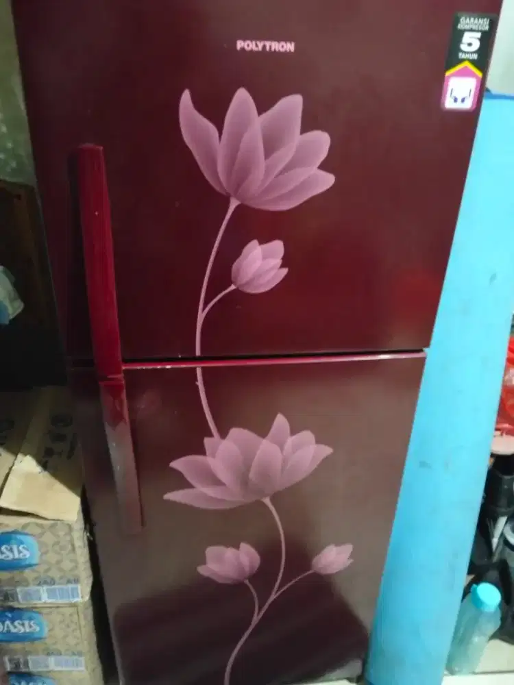 Kulkas Polytron
