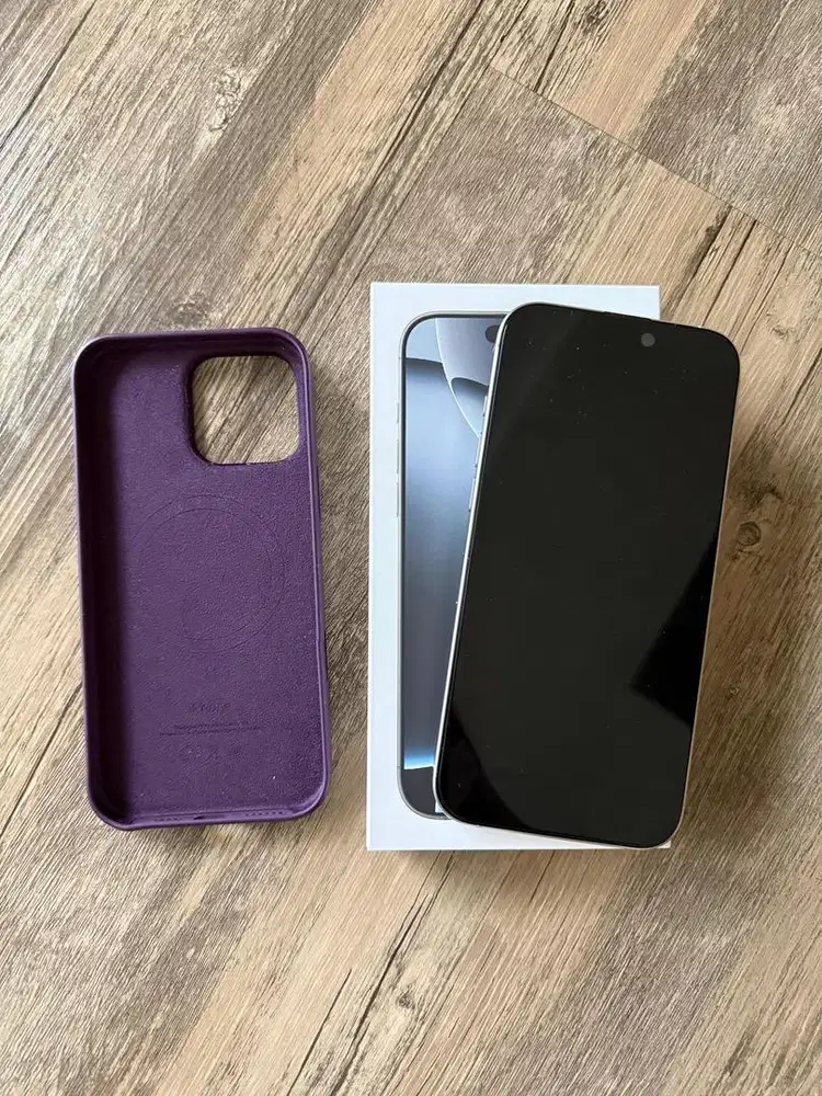 Dijual iPhone 16 Pro Max 256 GB White