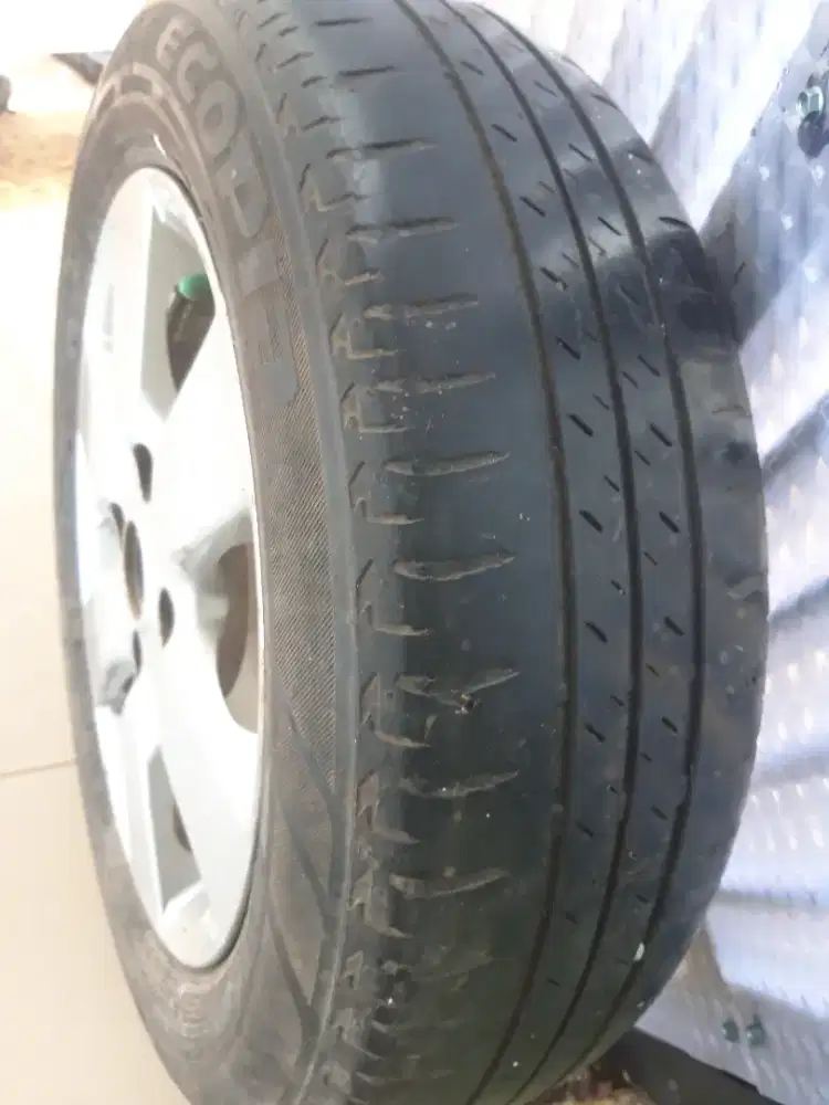 Velg nisan livina 2012