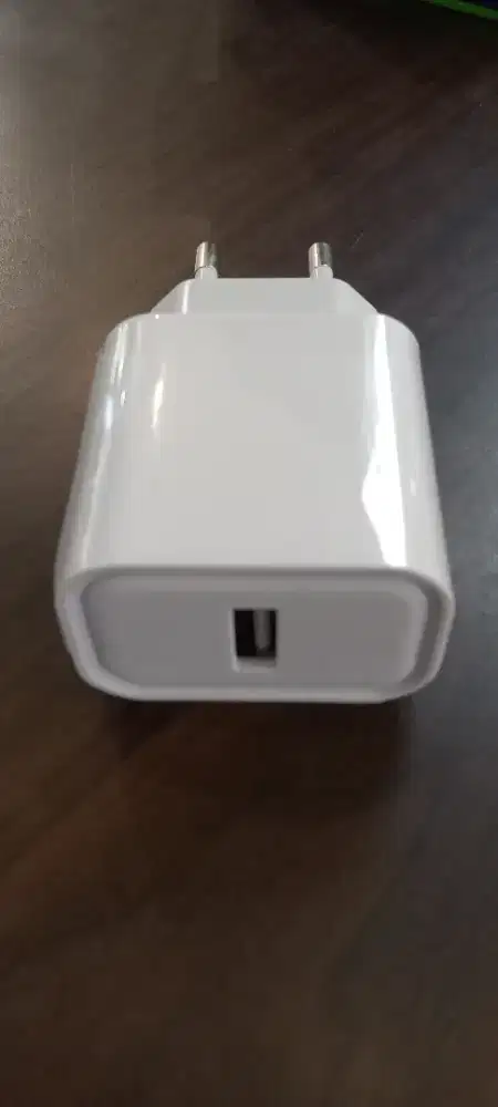 Robot RT-K8S Adapter Charger Batok USB-A LED Indicator 12W