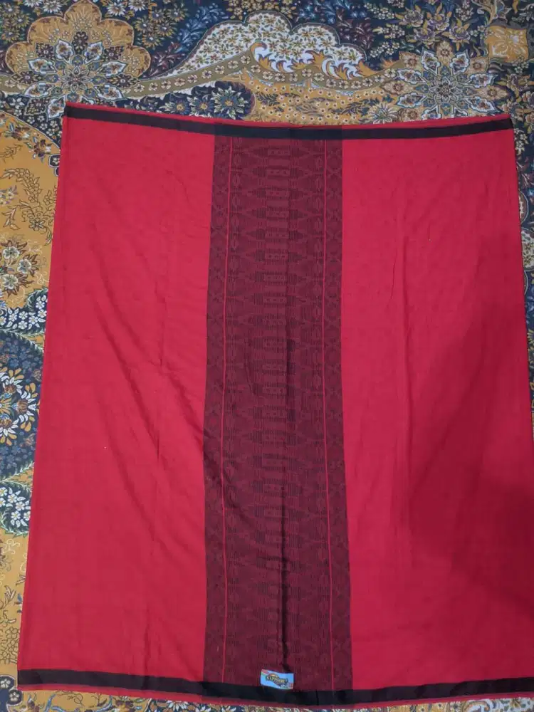 Sarung sapphire merah untuk anak berusia 7-10 tahun