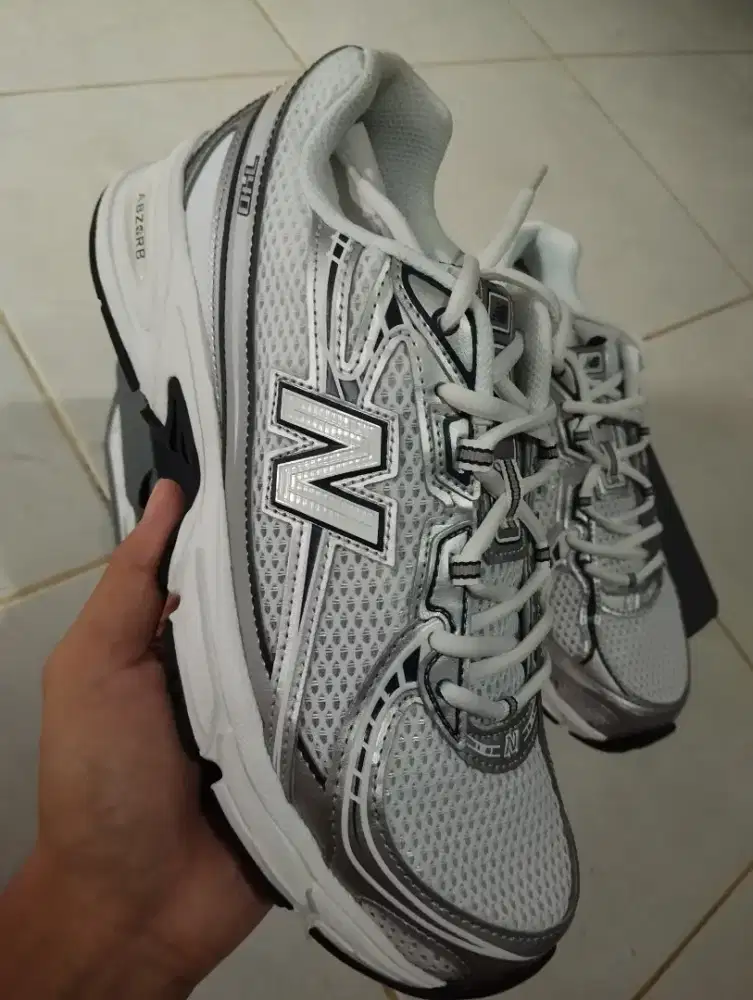 Jual sepatu new balance 740