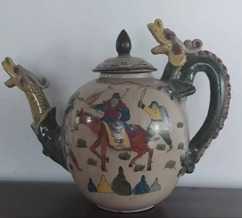 Guci kuno kalimantan