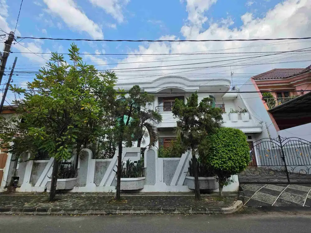Rumah Luas Siap Huni di Komplek Billymoon Pondok Kelapa Jakarta Timur