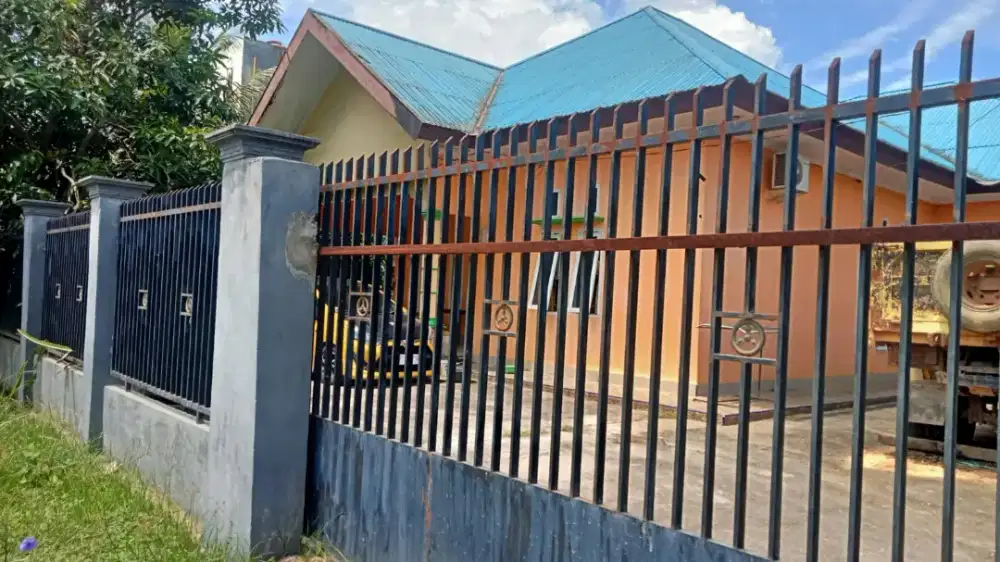 Di jual rumah belakang Indomaret batas kota