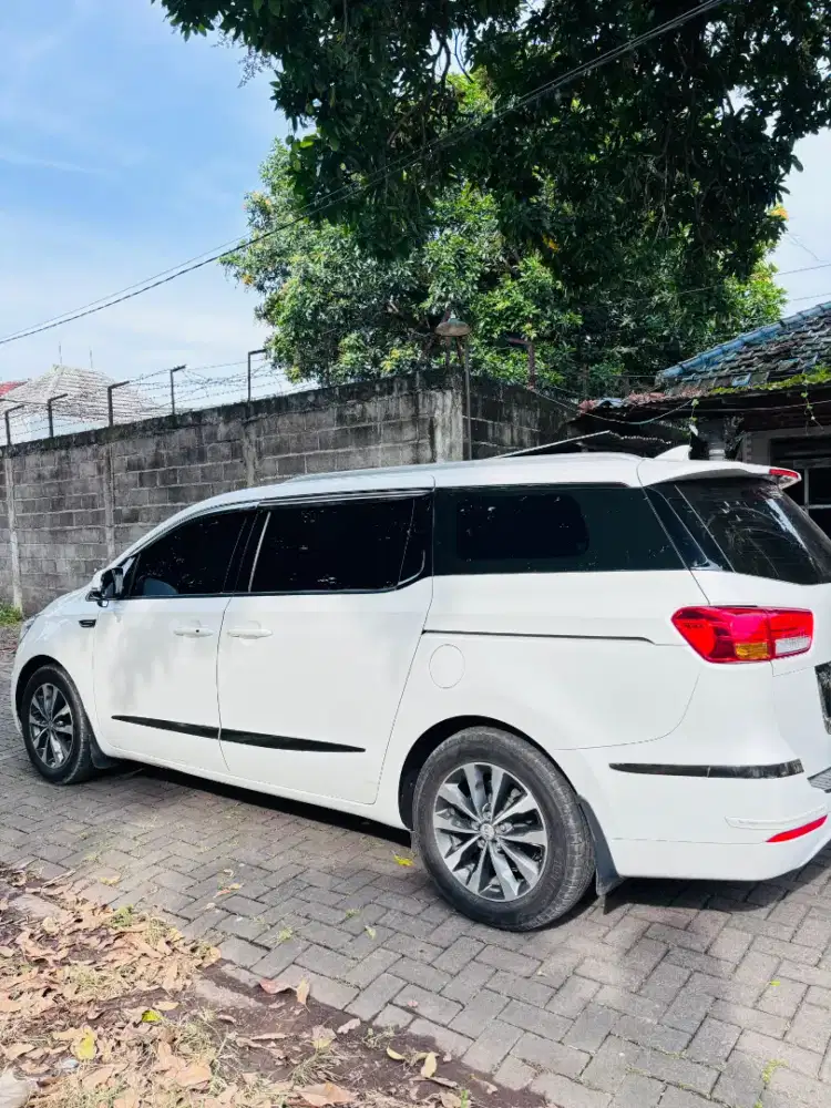 GRAND SEDONA ULTIMATE LOW KM