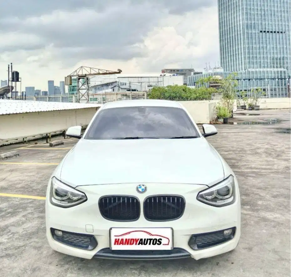 BMW 116i Tahun 2012 Automatic Putih Metalik