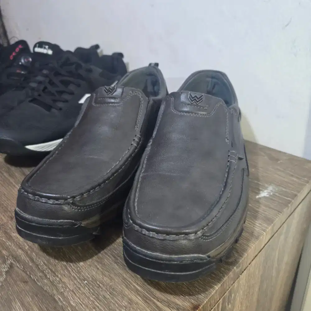 Sepatu watchout original