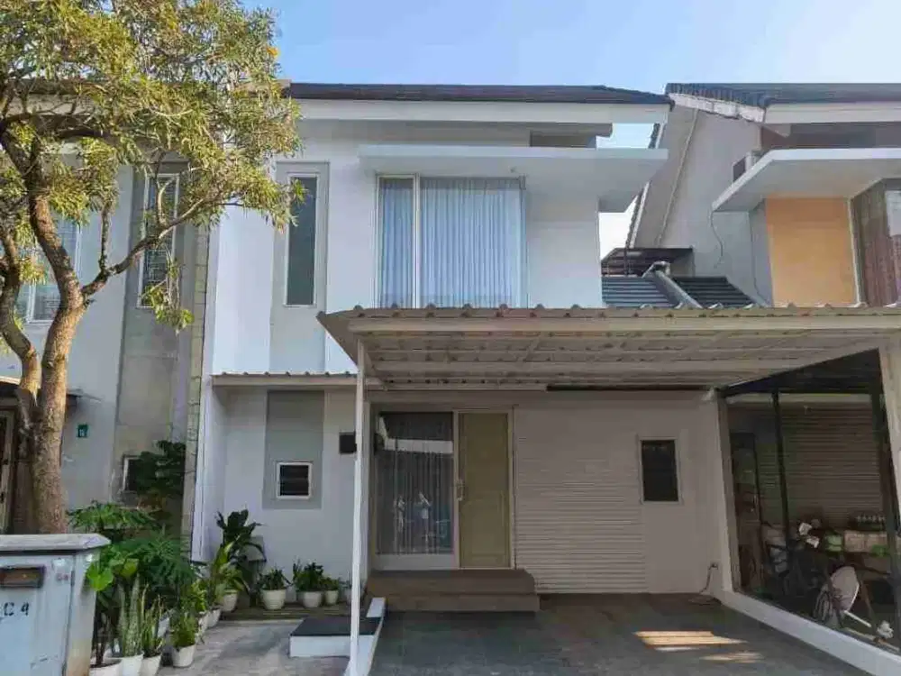 Disewakan Cepat Rumah Full Furnished Rapi Siap Huni di Cluster Navarra Modernland