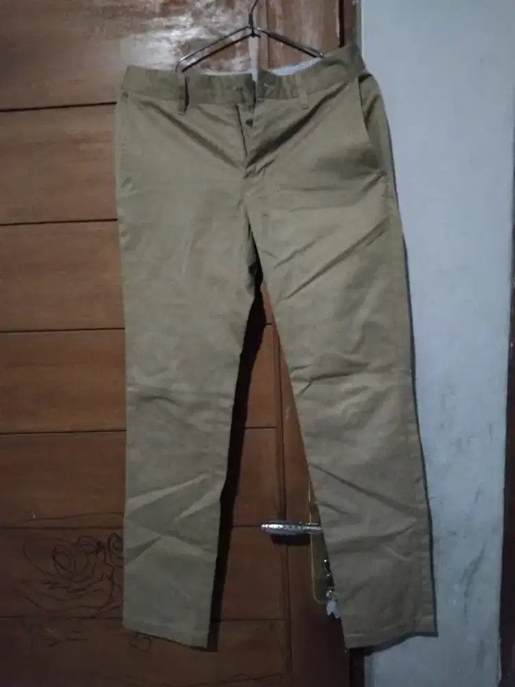 Chino pria msh bagus ukuran 32