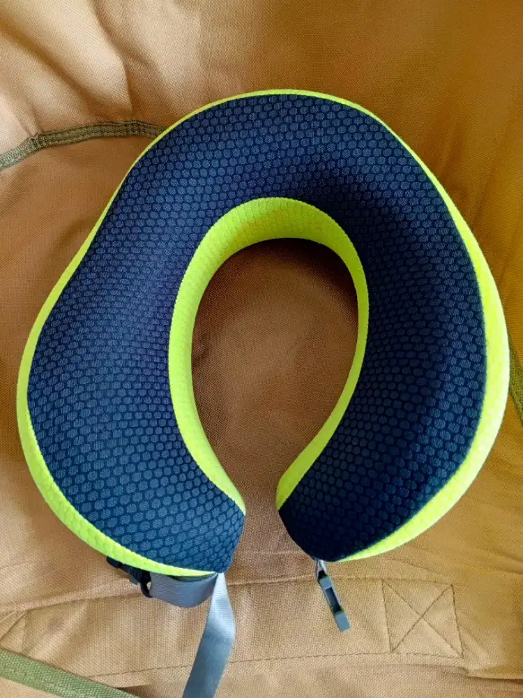 Bantal traveling 100%polyester filling memory foam