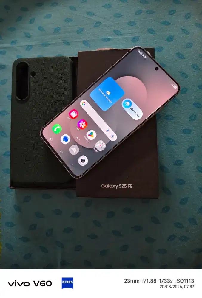 samsung S25 FE 5G ram 8/256 fulset mulus hp ,kabel data dan kotak