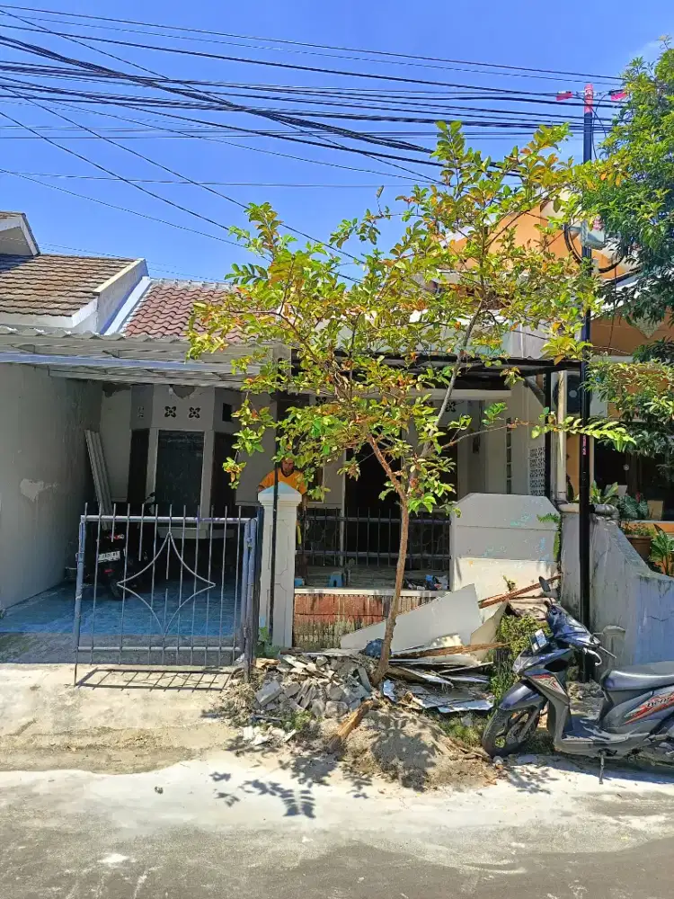 Di kontrakan rumah per tahun