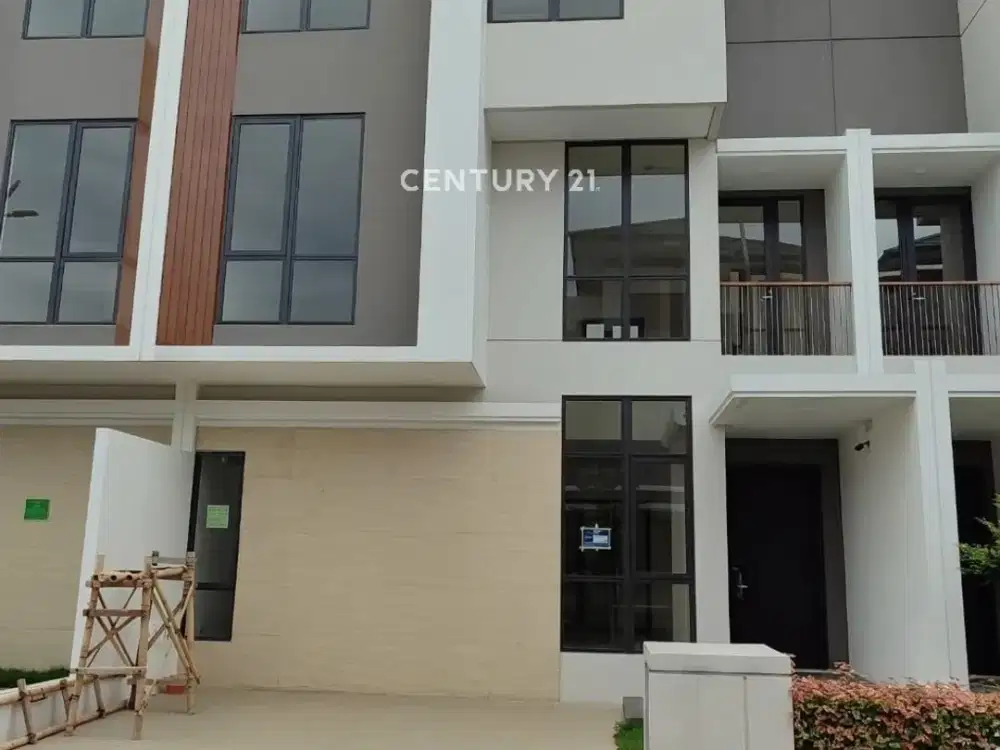 Rumah Baru 3 Lantai Asya Maninjau JGC  Full Renovasi Rooftop