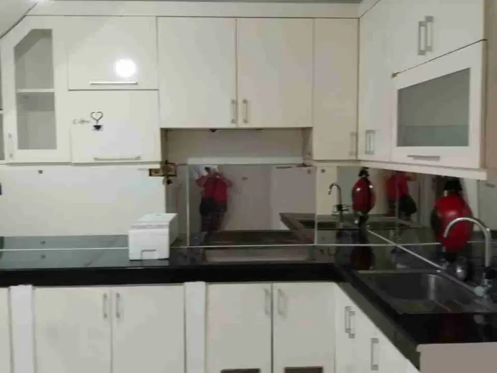 disewakan Sunter hijau 3 kamar rapi 1½ lantai hnya 65juta ada 2 carport