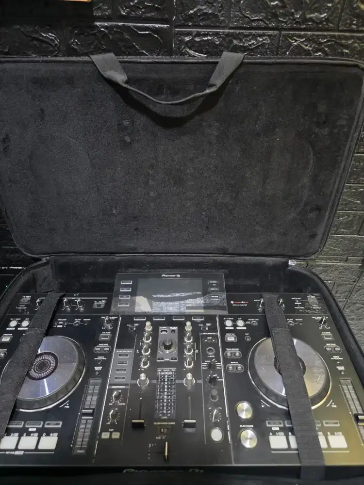 Dijual XDJ RX1 plus Tas XDJ