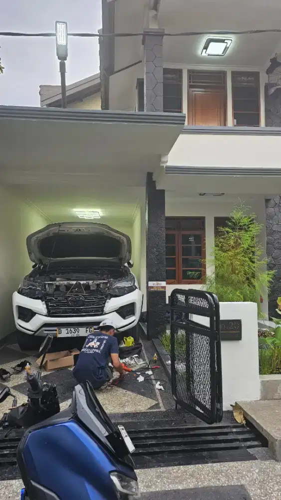 Jasa pasang audio mobil head unit tape mobil lampu mobil variasi mobil