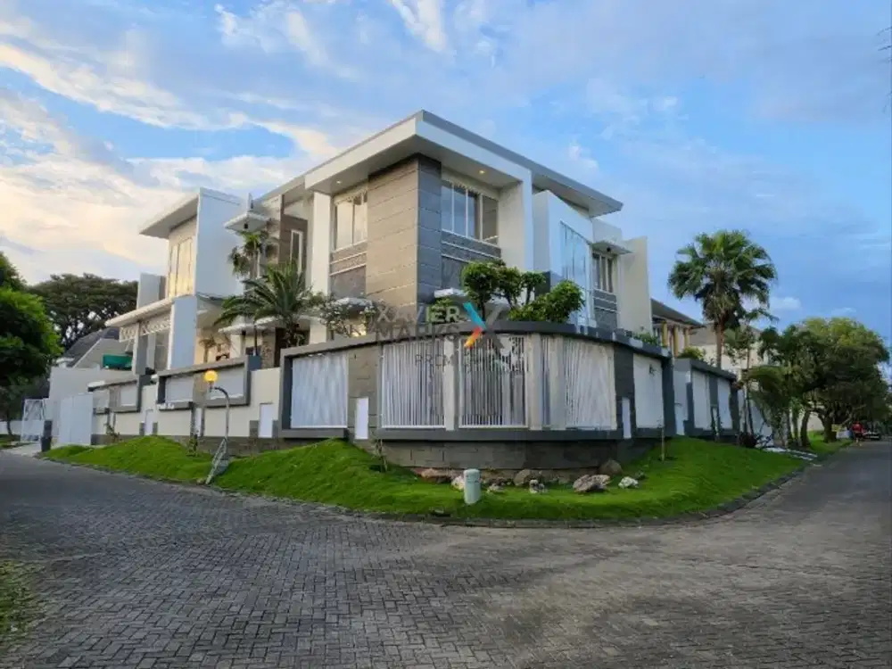 Dijual Rumah Mewah Hook di Boulevard Permata Jingga, Lowokwaru Malang