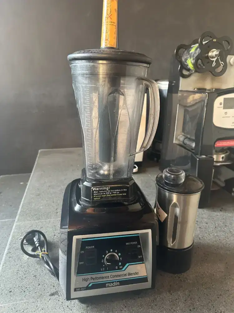 Juicer blender Madin-207.