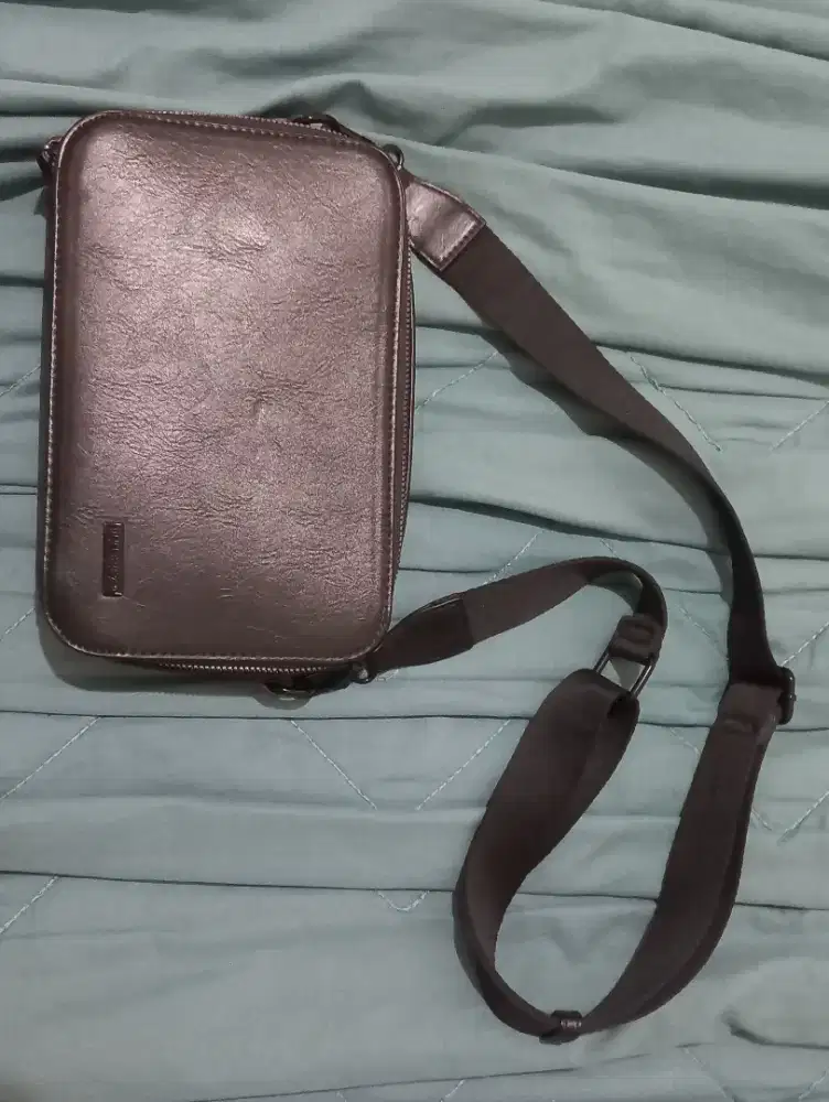 tas selempang pria PULL&BEAR' original
