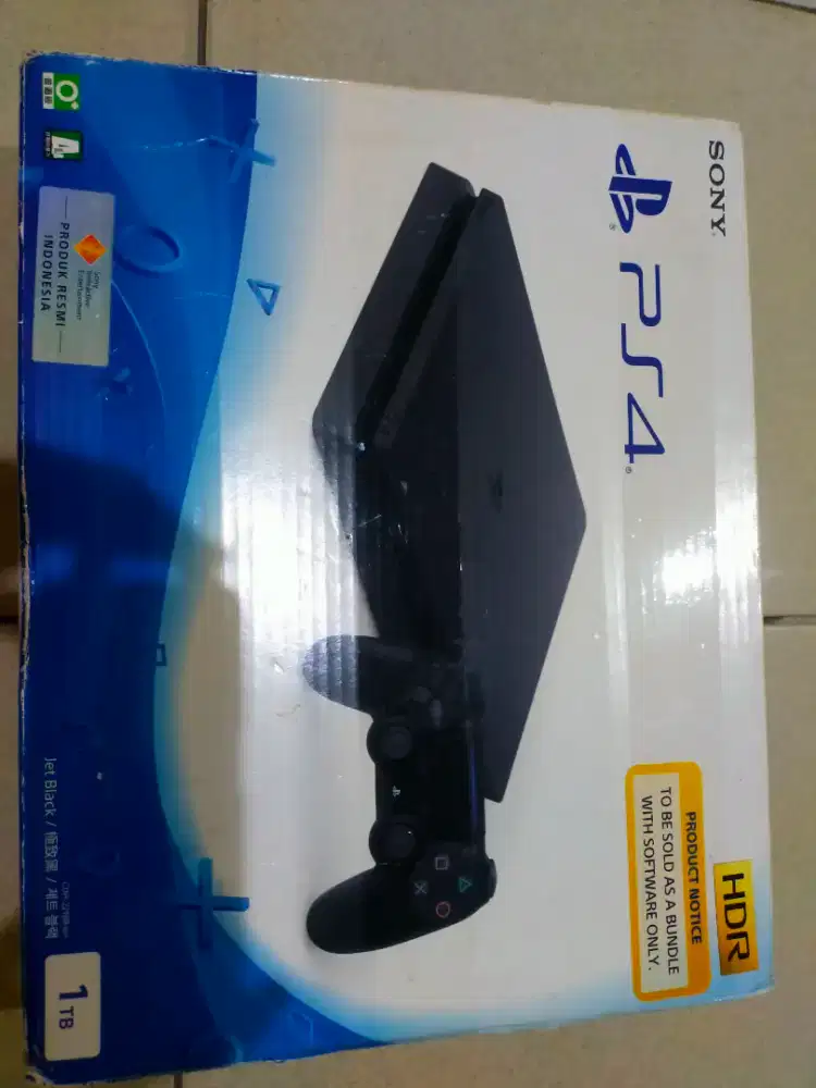 Ps4 slim second