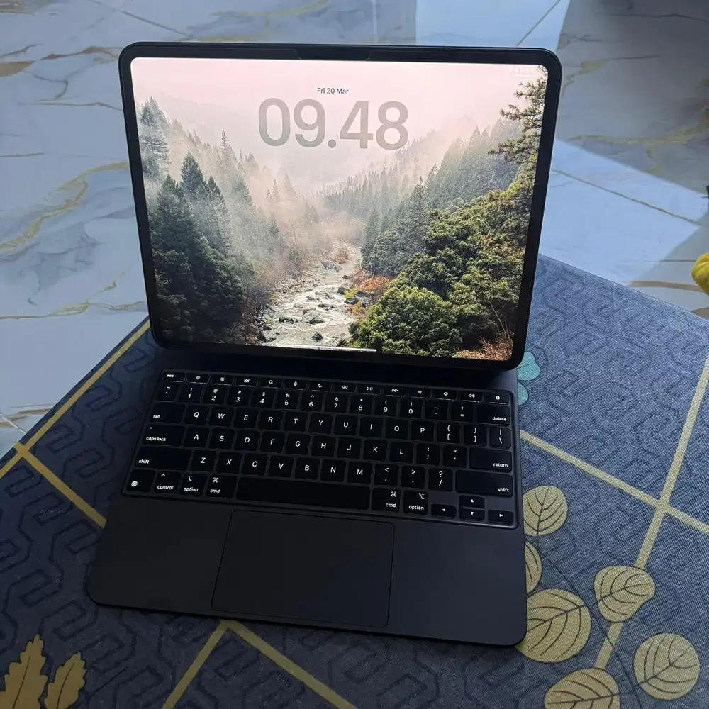 Ipad Pro M4 256Gb 13inc space grey (WIFI ONLY) + Magic Keyboard