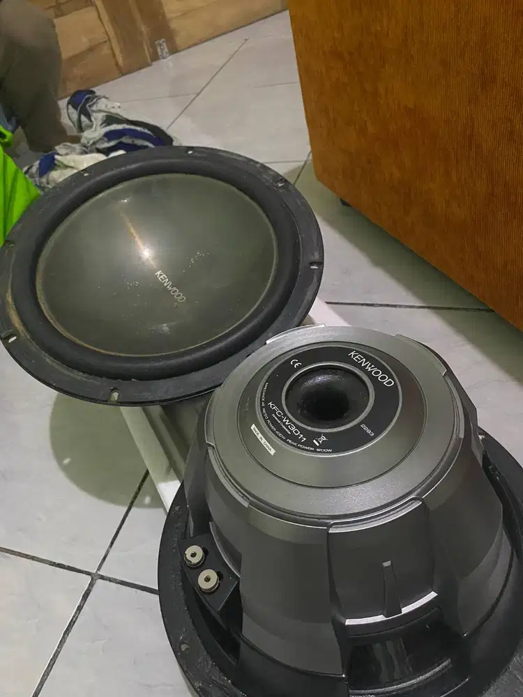 Di jual sub kenwood 12 magnet besar
