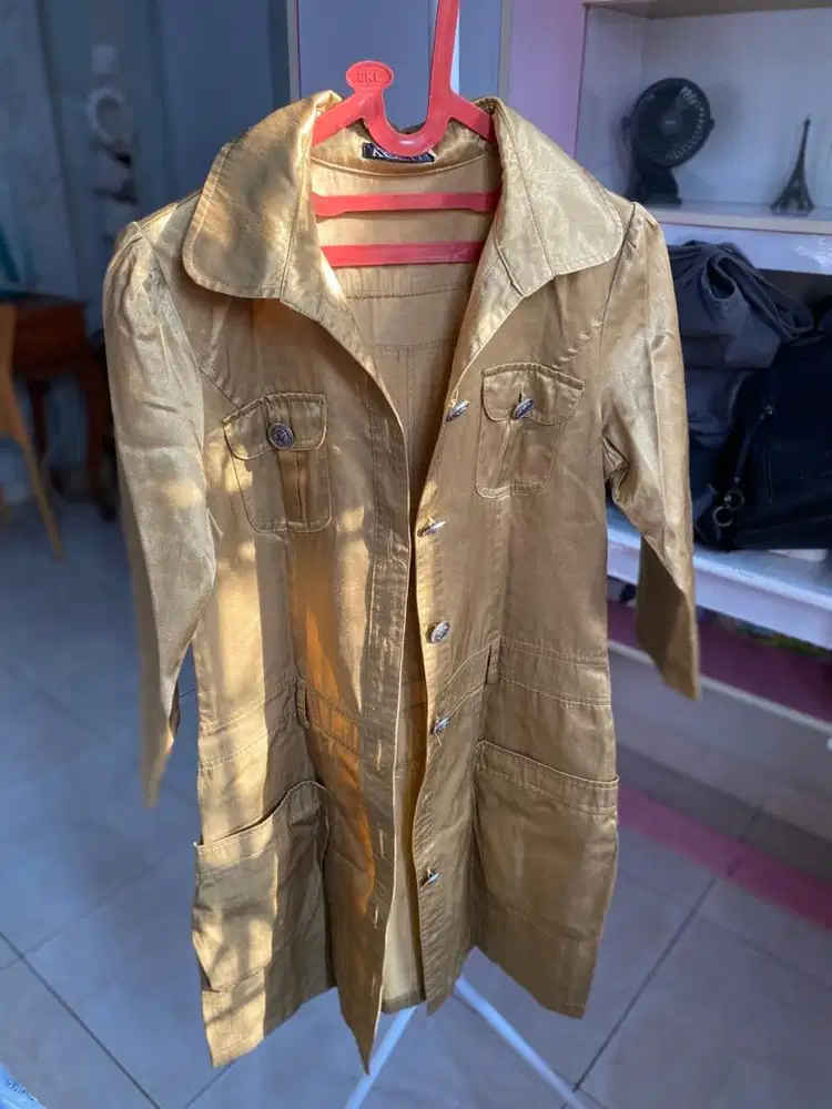 outer wanita warna gold