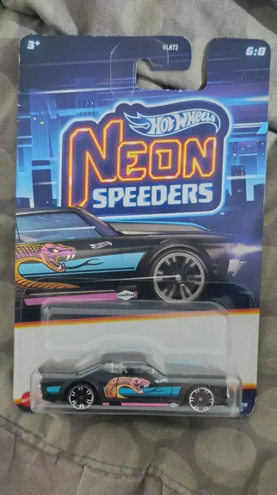 Hot Wheels Seri Neon Speeders 70 Chevy Chevelle Hitam