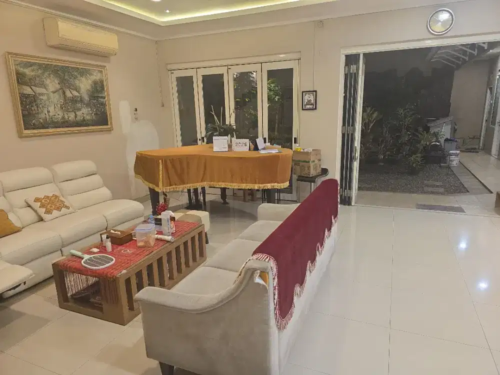 Di butuhkan segera asisten rumah tangga