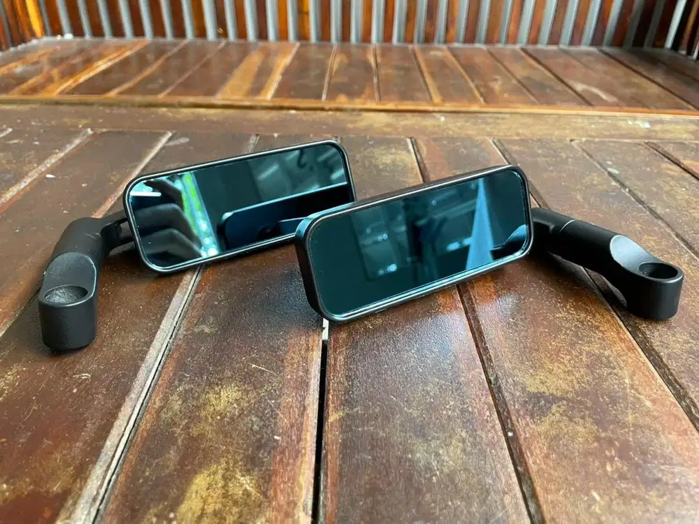 Spion lipat minimalis