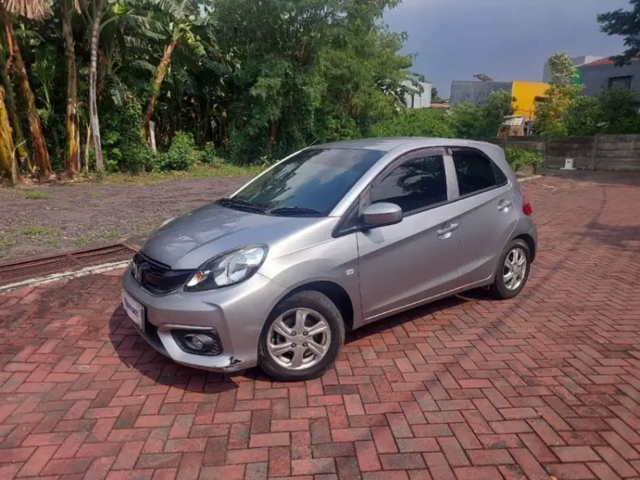 DP MURAH Brio Satya 1.2 E Bensin Matic 2016 Abu-Abu UIH