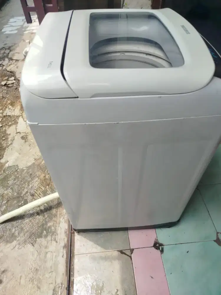 Bismillah d jual mesin cuci 2tabung merek agua 8kg