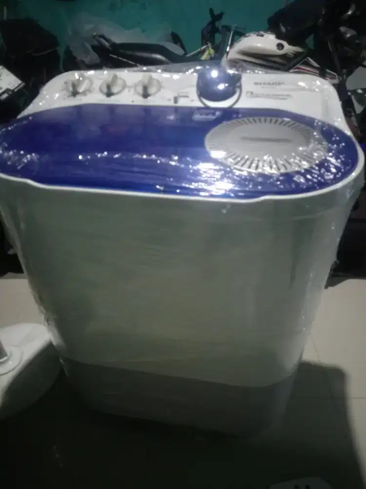 Mesin cuci 2 tabung merk Sharp dolpin tabung jumbo mulus