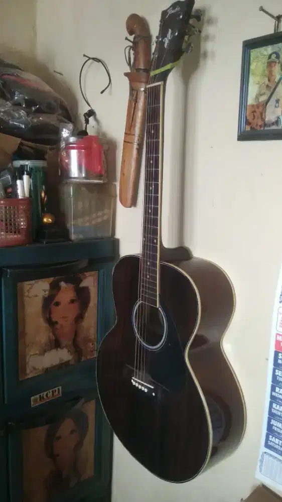 Gitar Akustik Fender