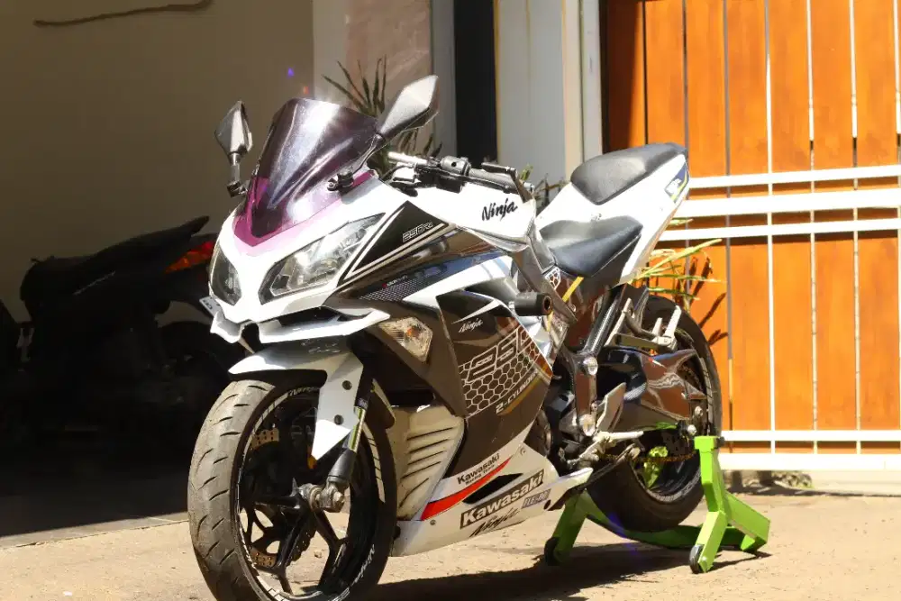 NINJA PUTIH 250 FI 2014