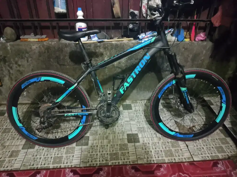 Sepeda gunung fastron