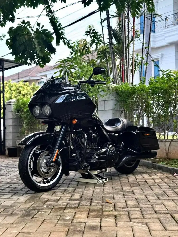Harley Davidson RoadGlide Nik 2013 Full Paper Cash