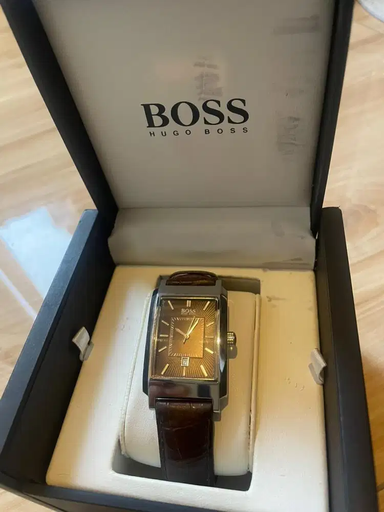 Jam tangan hugo boss impor