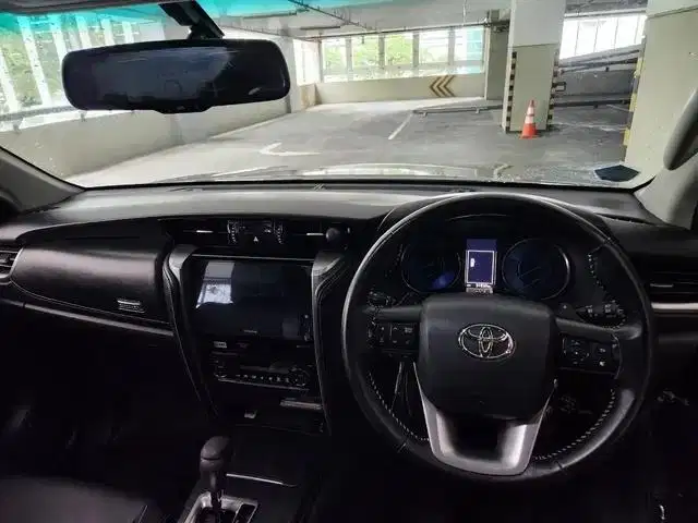 DP MURAH - Toyota Fortuner 2.4 VRZ GR Sport-AT 2021 Hitam