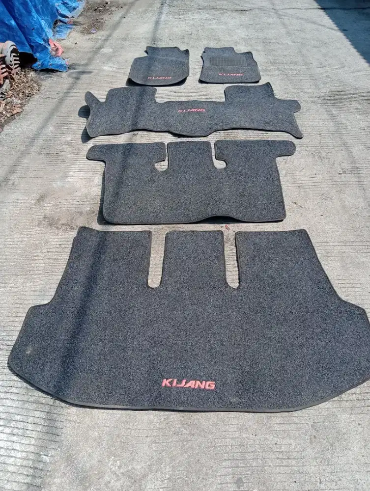 Jadiin duit. Karpet Dasar Beludru Abu Original Innova lama