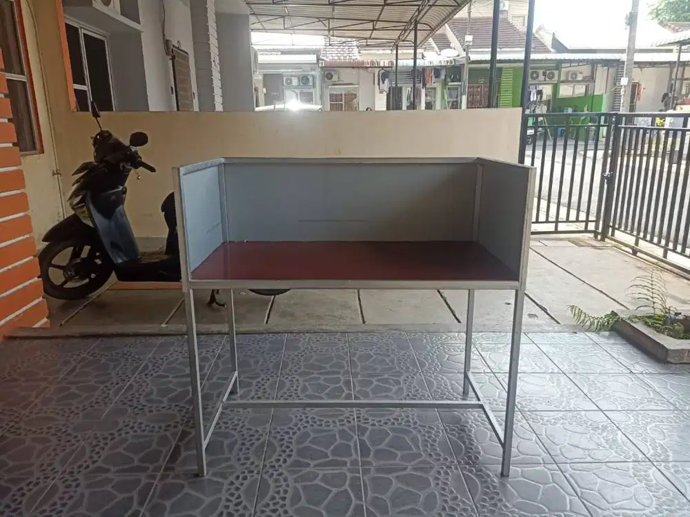 Meja Kompor Bekas Seperti Baru