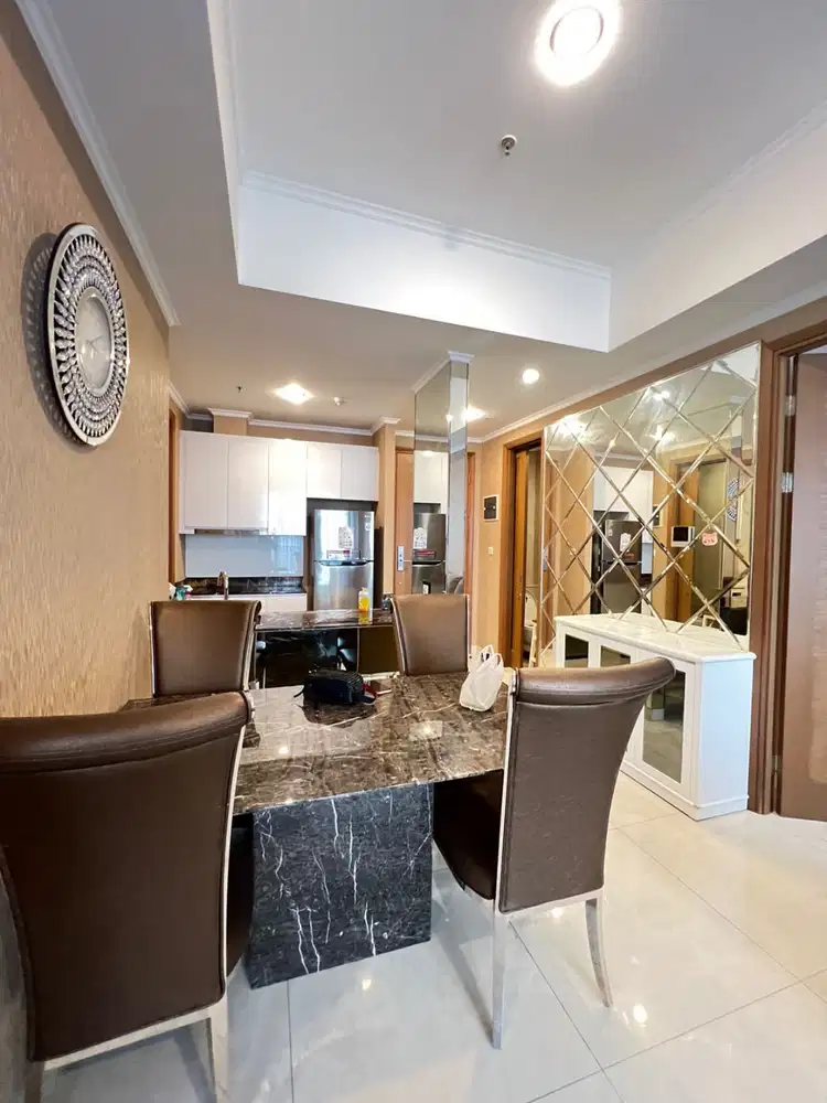 disewakan 2+1 bedroom condo full furnish taman anggrek residence